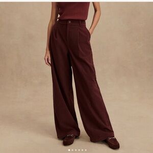 Varley Floris Wide Leg Pant 32", size S, 29.5L
Decadent Chocolate